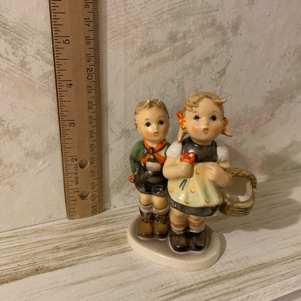 Hummel Figurine: #49/3/0